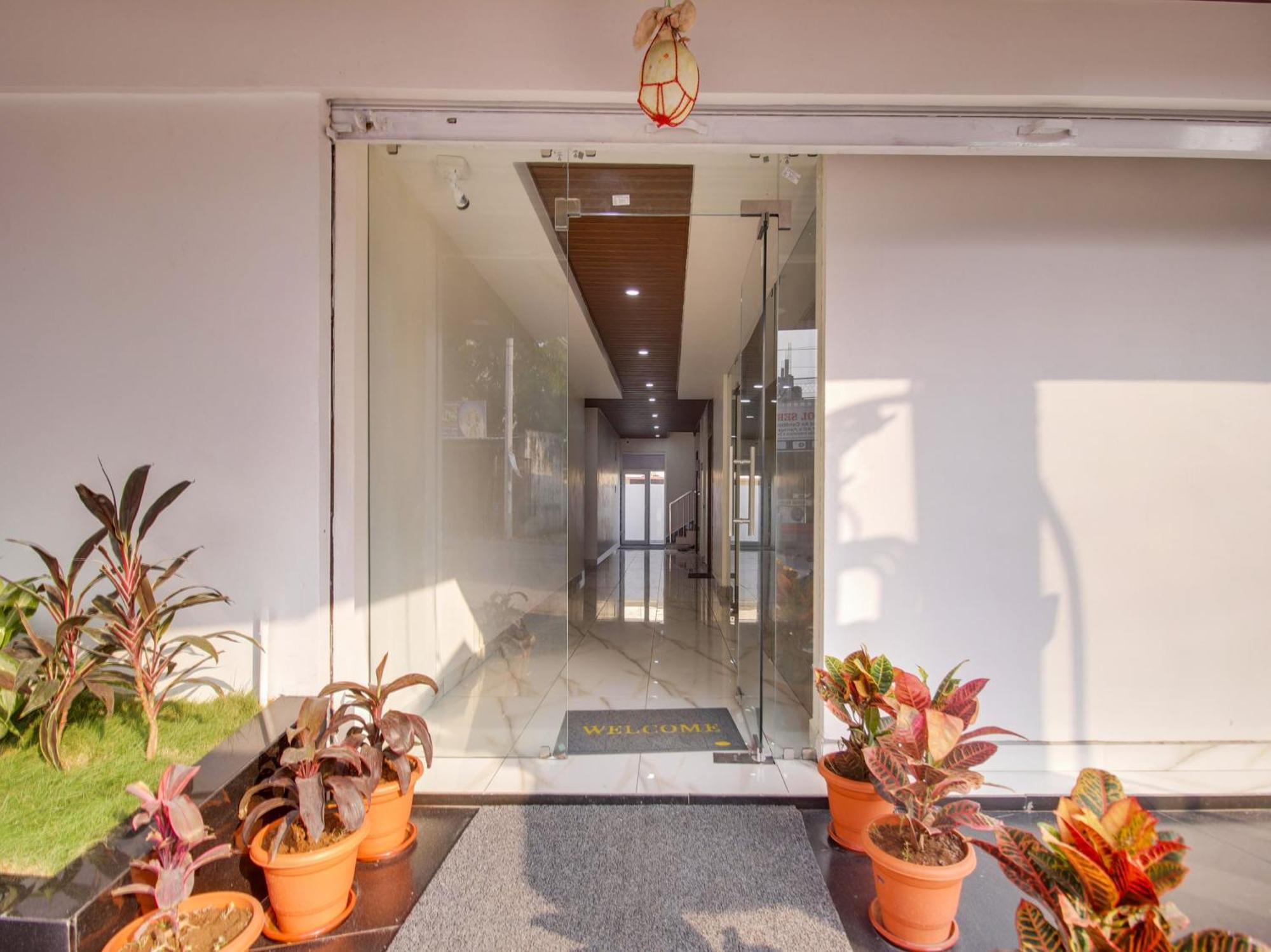 Hotel O Rr Residency Khammam Buitenkant foto